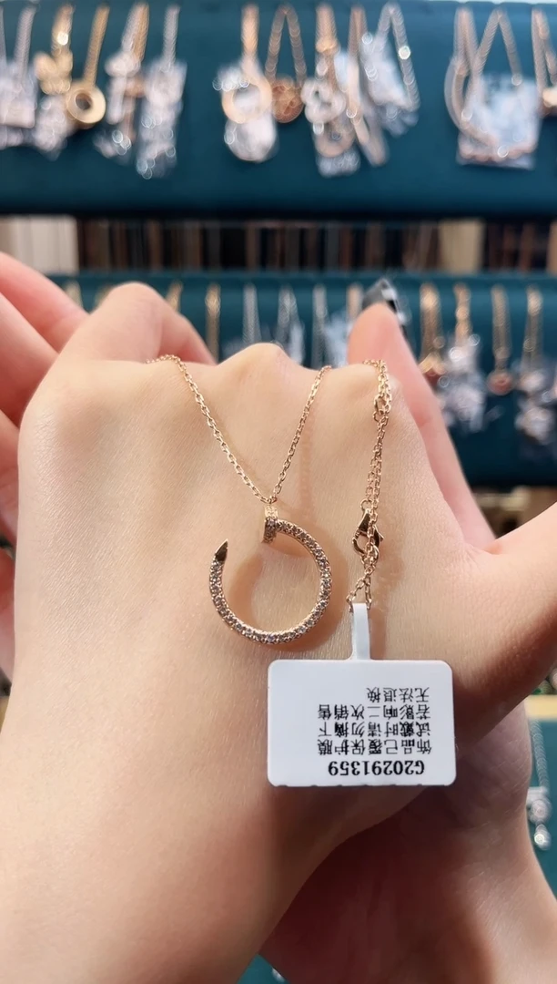 颈饰18K金镶嵌钻石豆**?18K金镶嵌钻石 K玫 钉子