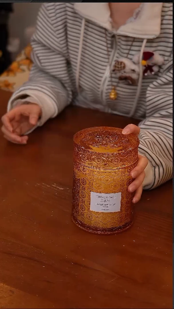 陶125-BYME 浮雕杯精油香薰蜡烛-乌木沉香400g