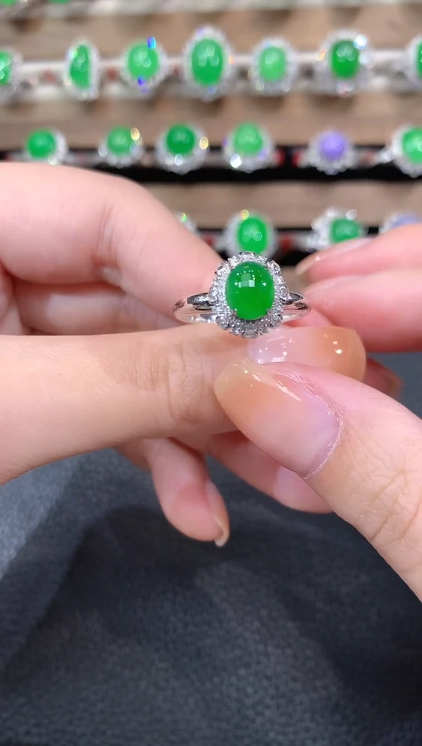 18K金镶嵌戒指翡翠c40