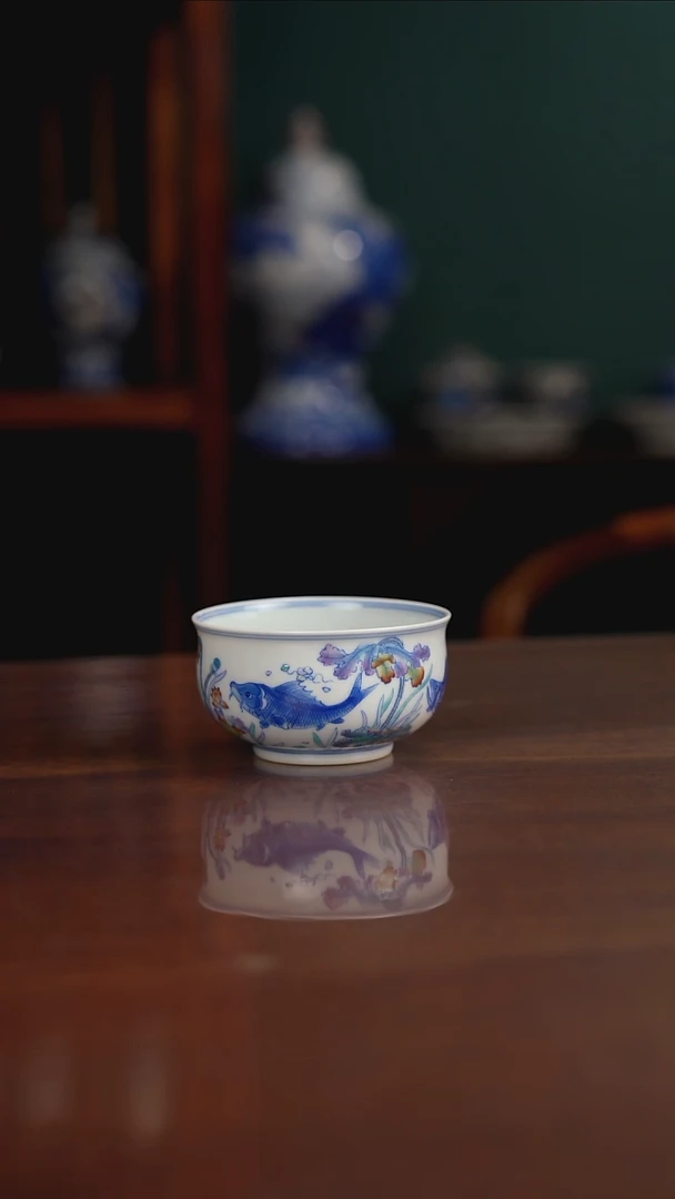 空山明月 新斗彩 鱼藻纹