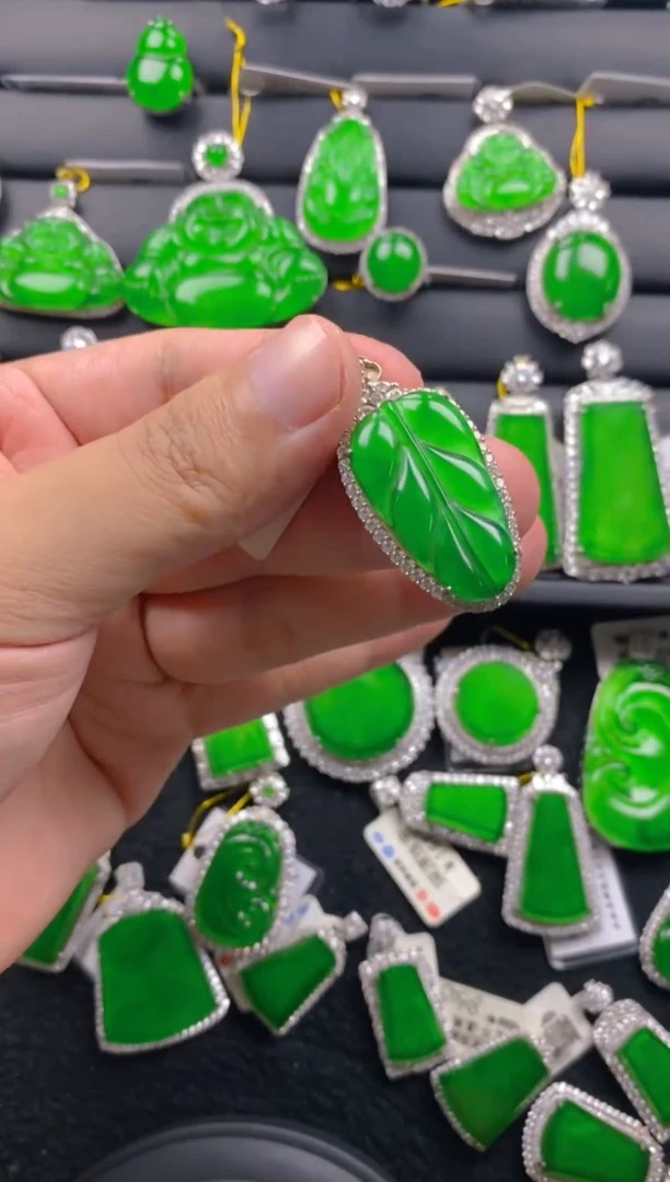 【闪购商品】翡翠颈饰银S925镶嵌11111111
