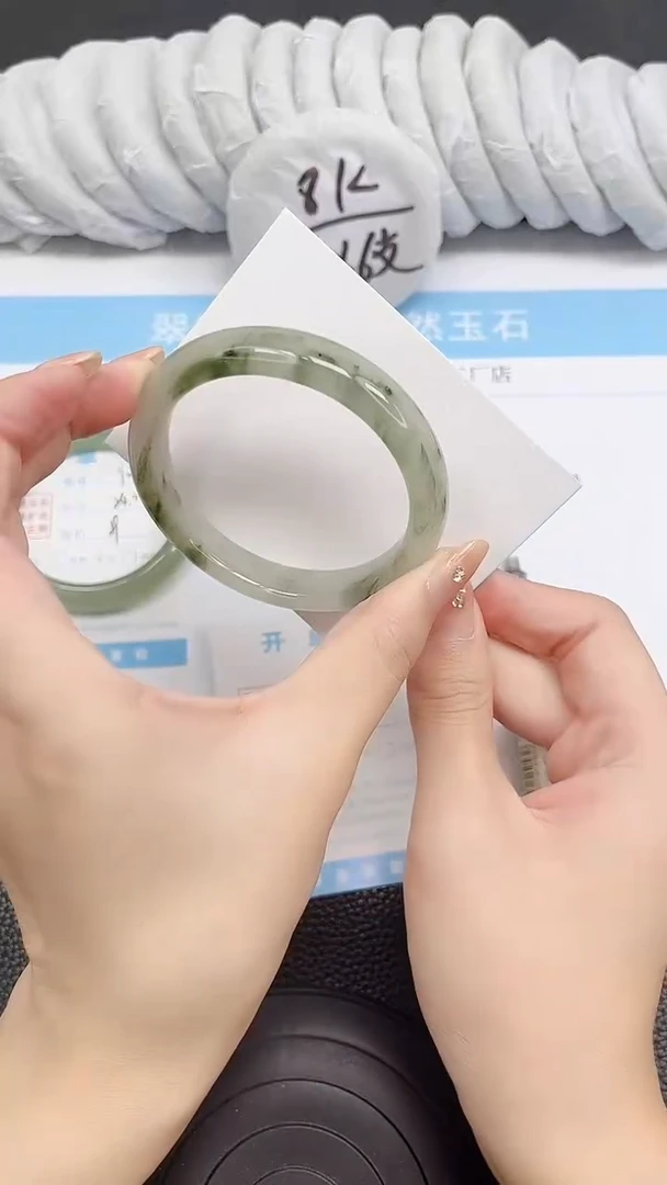 未镶嵌手镯石英质玉91-56