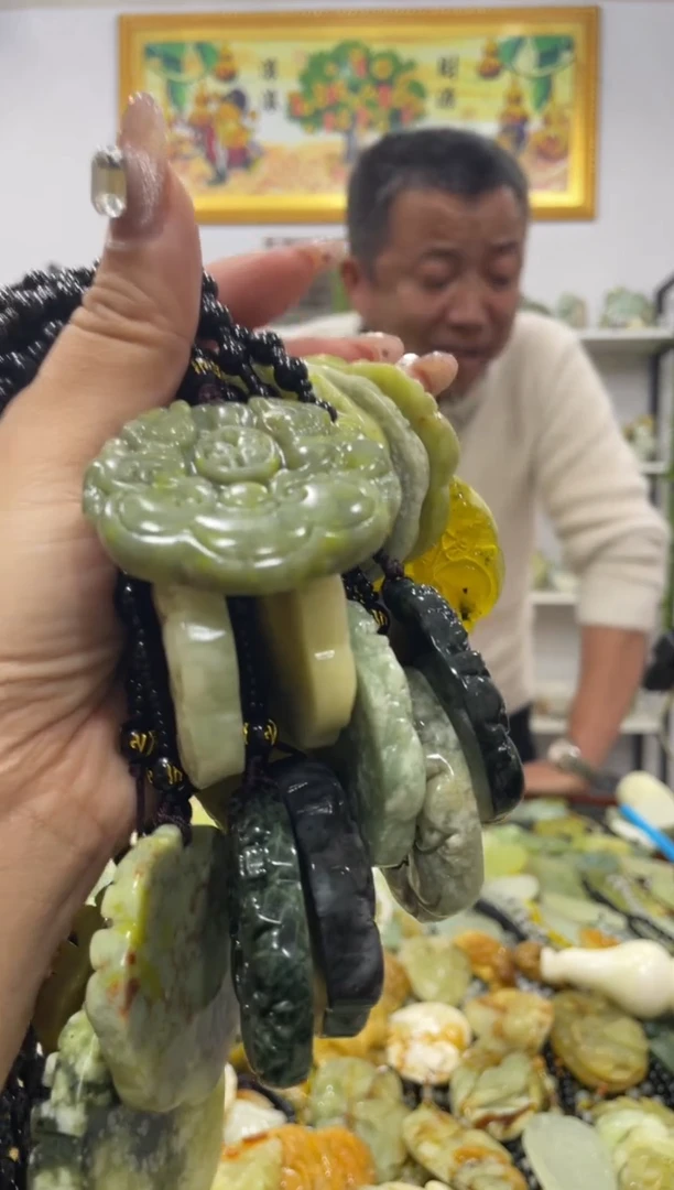 【闪购商品】岫玉吊坠未镶嵌多样性发货其中发一件