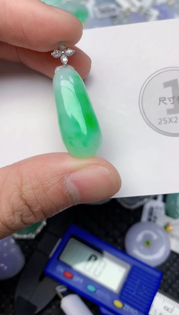 颈饰18K金镶嵌翡翠天然缅甸翡翠a货百元以上9元证书费自理