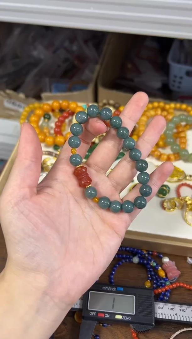 颈饰未镶嵌翡翠蓝水翡翠双莲花搭配款手串[44]