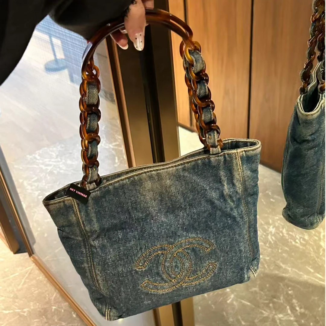 95新 Chanel/香奈儿 展会外场！牛仔亚克力手柄托特包 22cm