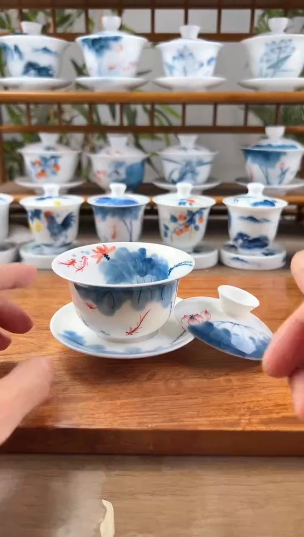 微瑕线条莲130ml內绘盖碗