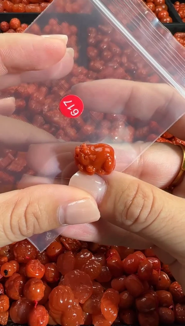 颈饰未镶嵌南红玛瑙1