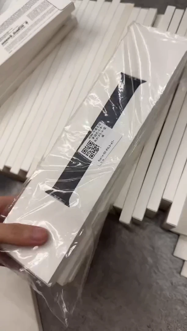 未拆封大表盘 午夜色皮革链式 sm码