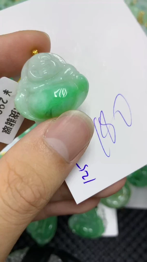 颈饰18K金镶嵌翡翠缅甸A货翡翠
