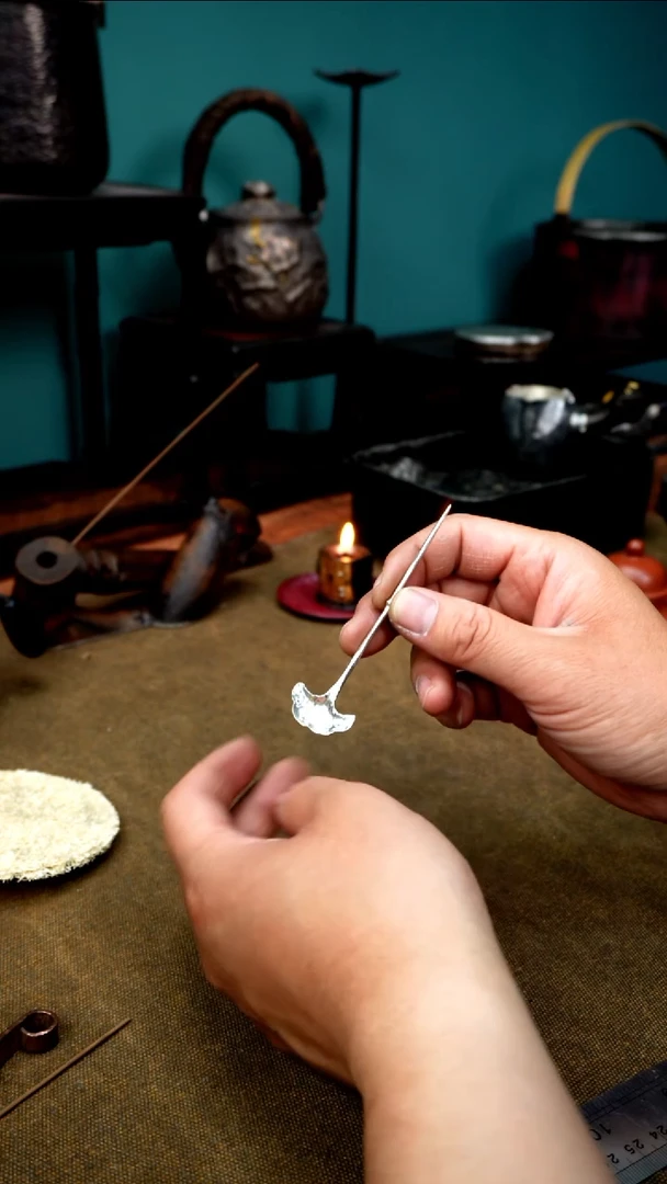 3670纯银银杏叶茶针拨5.9克