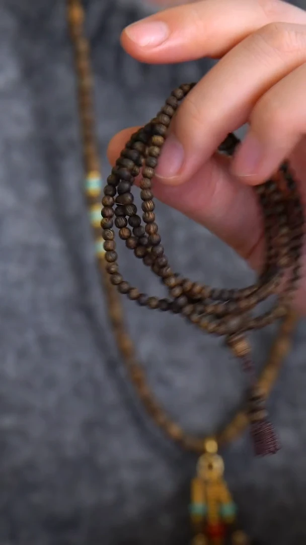 沉香手串【首发价】沉水顺纹乌S250851