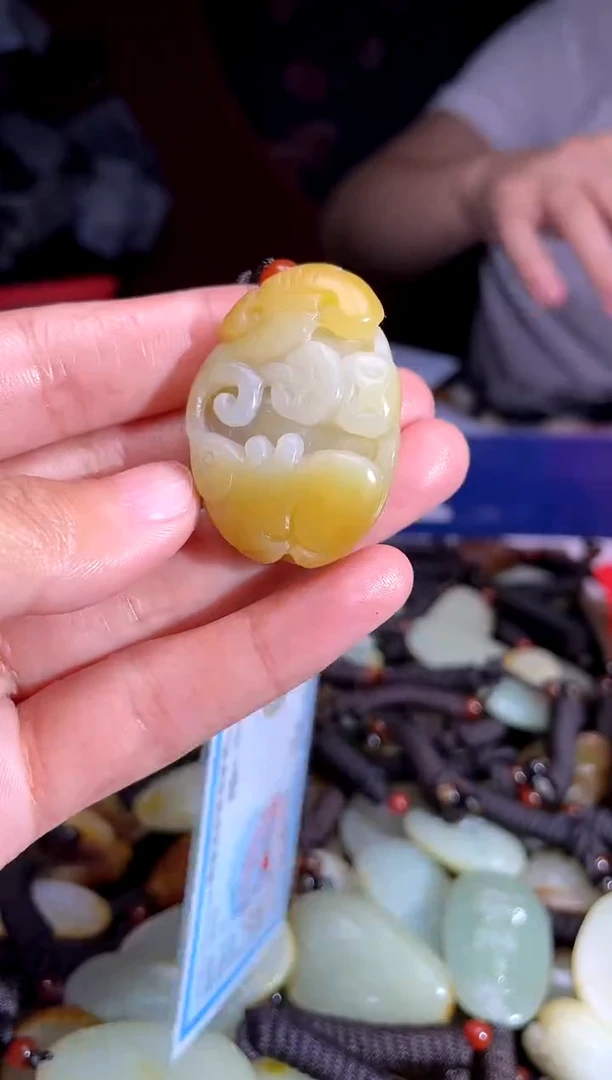 和田玉未镶嵌挂件1