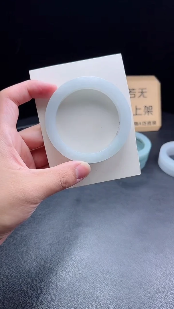 未镶嵌手镯定制翡翠、*弋定制