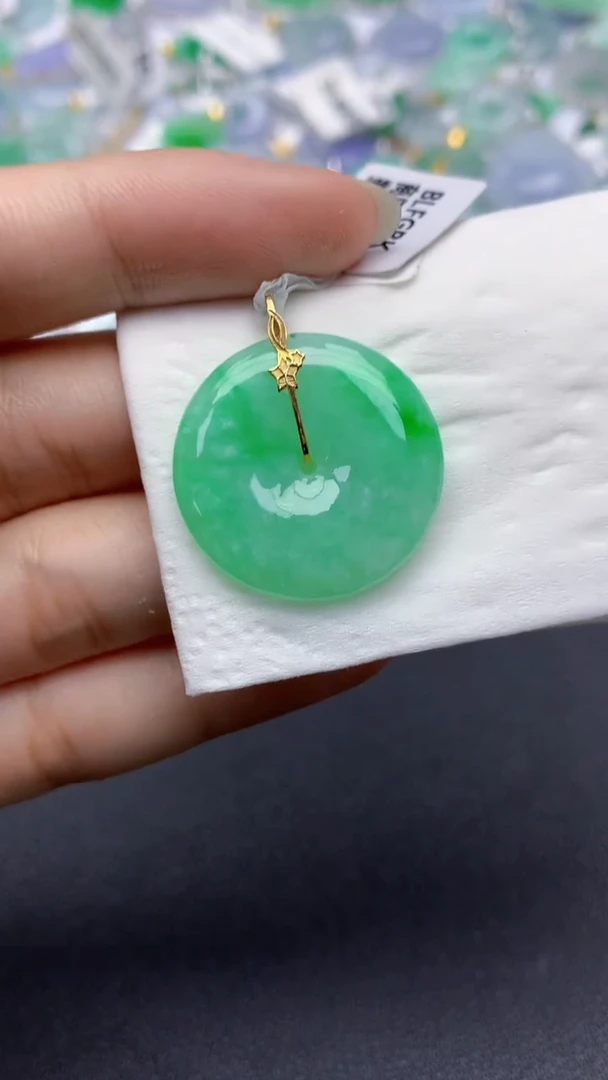 翡翠18K金镶嵌颈饰天然缅甸a货翡翠百元以上9元证书费自理
