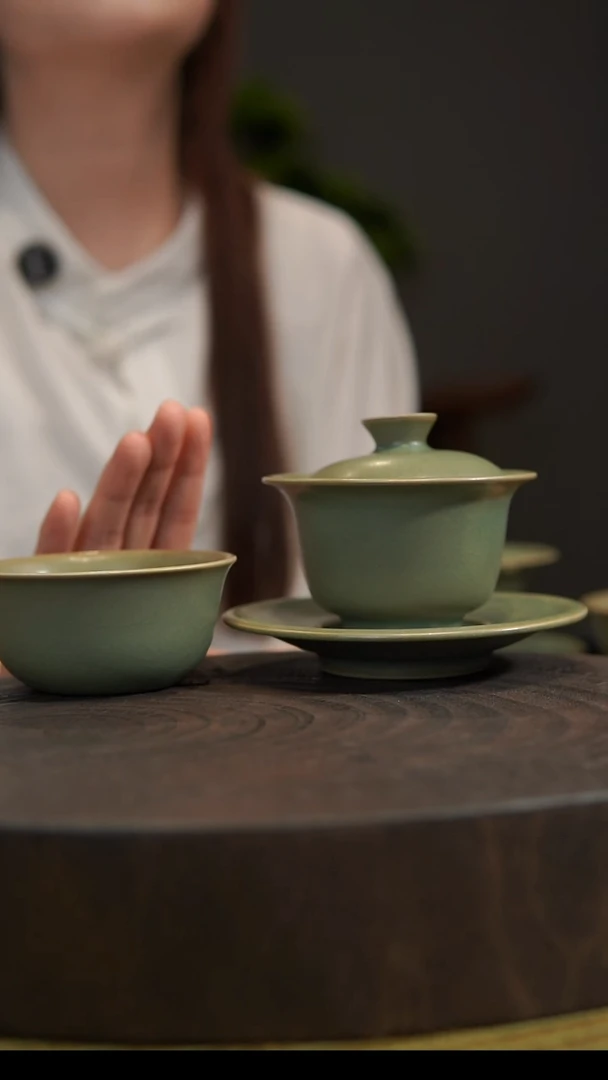 杯子W****生小元宝盖碗+鸡缸杯 汝州原产地  原矿老釉