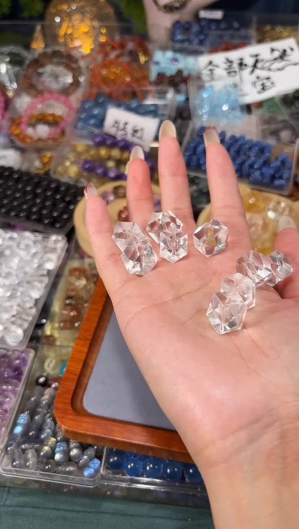 【闪购商品】水晶手串未镶嵌白水晶大八角一个卡13-14