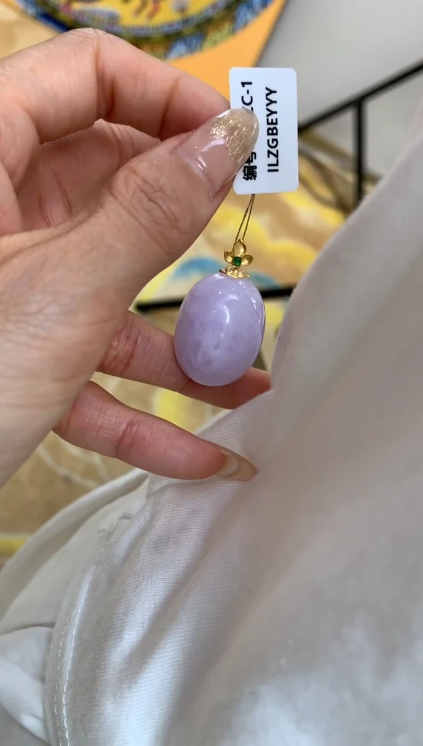 【闪购商品】翡翠颈饰18K金镶嵌蛋面