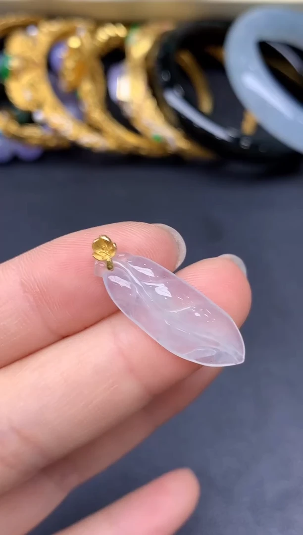 颈饰18K金镶嵌翡翠144-雪姐翡翠天天见