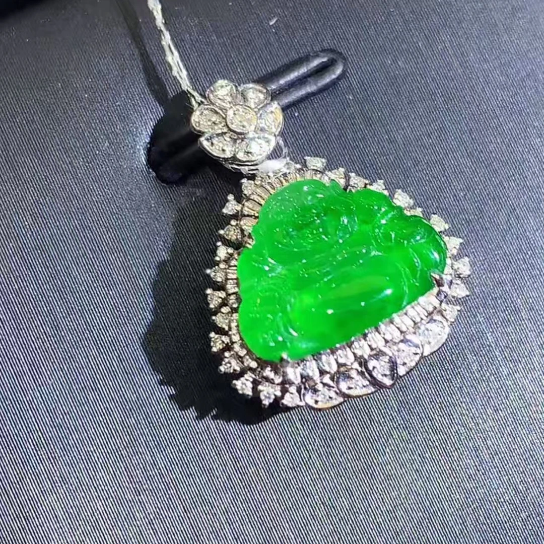 18k天然翡翠挂件 L1433多样性发其一