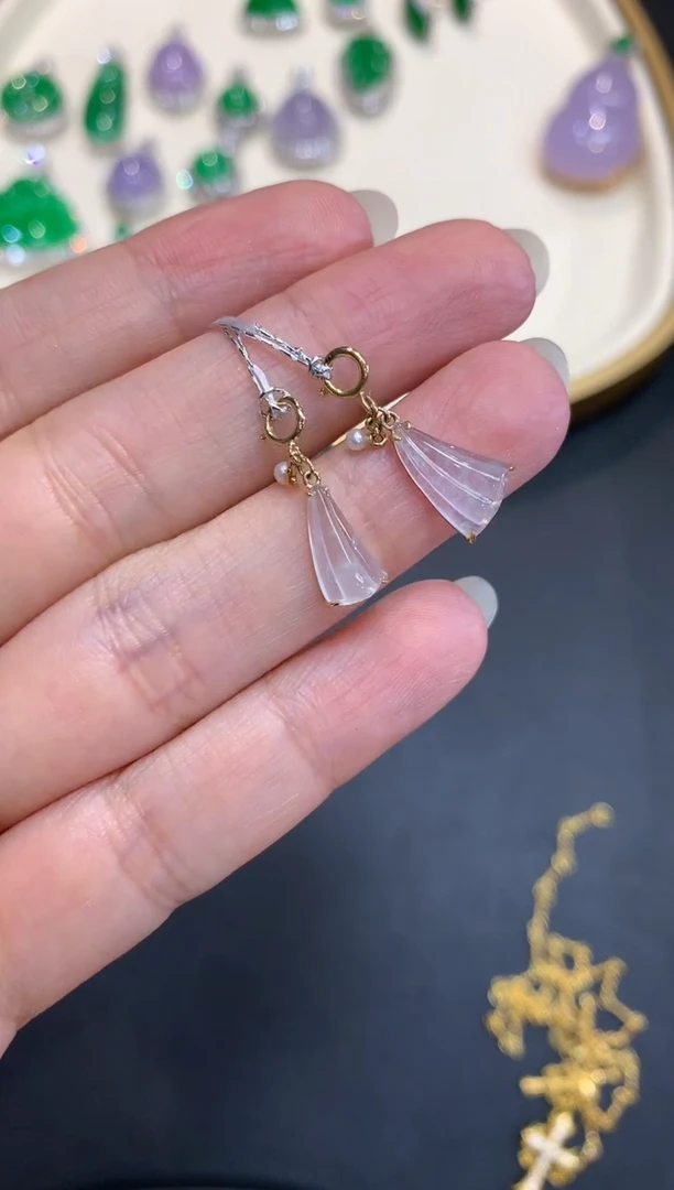 翡翠18K金镶嵌吊坠(不含链)（多样性发一件）D833|680