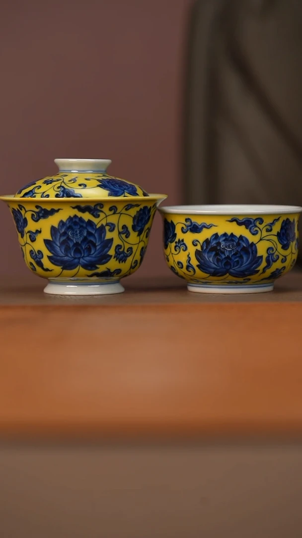 又见春风青花黄地金刚佛莲套组