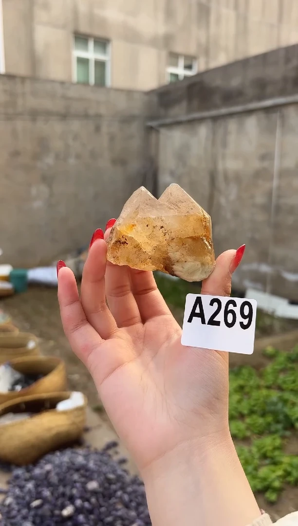 【闪购商品】水晶摆件未镶嵌茶水晶 269
