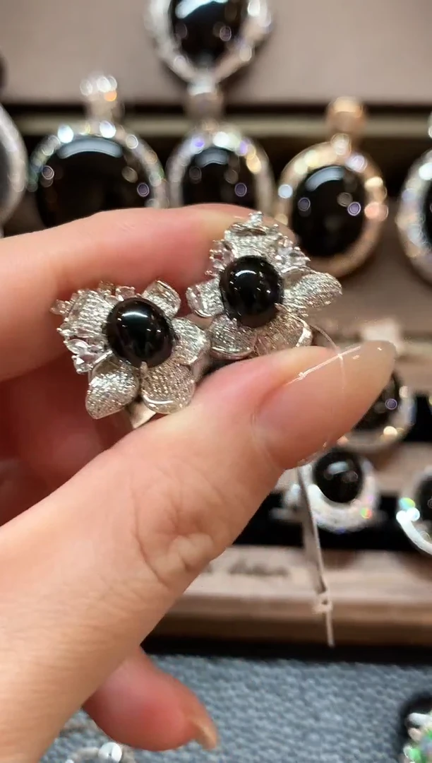 翡翠18K金镶嵌耳饰夏日珠宝墨翠 B18