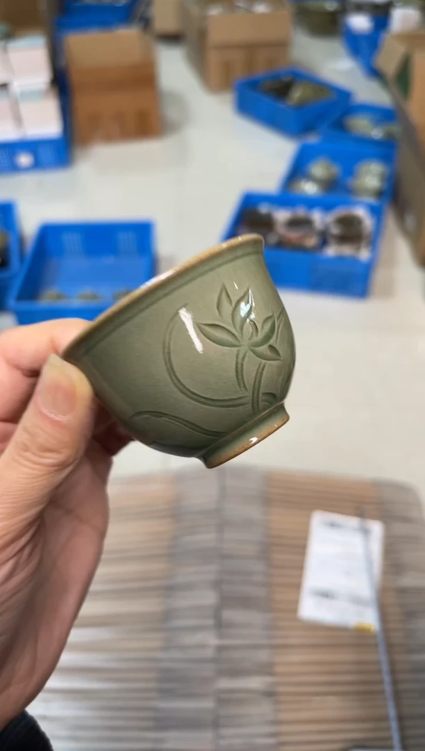 陶瓷手工秘色兰花  铃铛杯