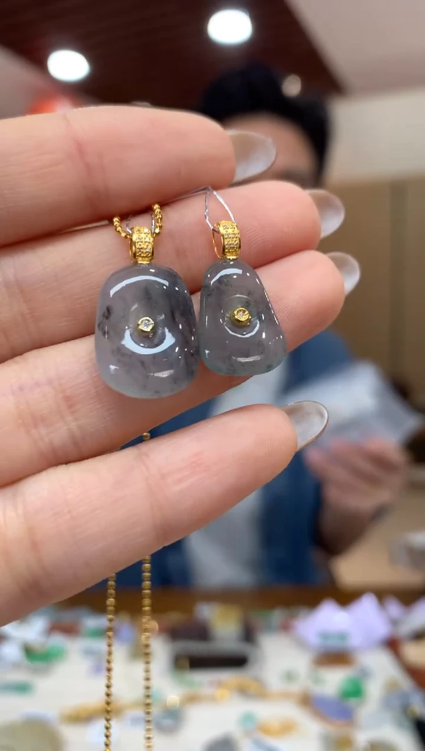 吊坠(不含链)18K金镶嵌翡翠扣子多样性发货1件