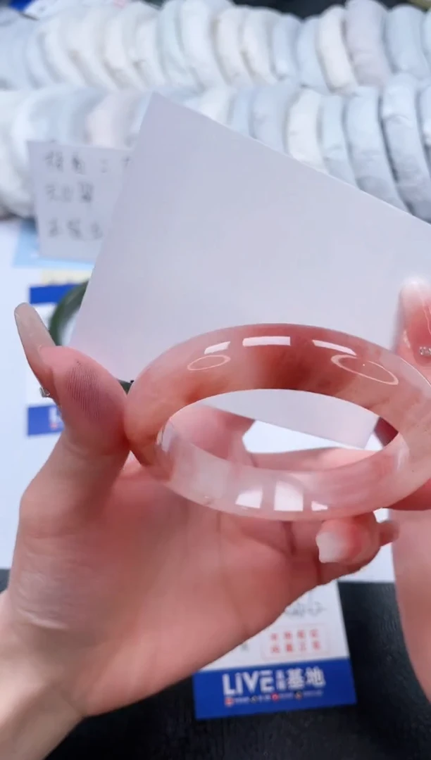 【闪购商品】石英质玉手镯未镶嵌T265-56.6