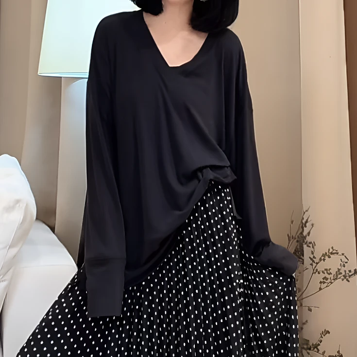 ZUOXIAOQI【清货】精灵V领小衫儿（衣长70-73/胸围124-130）