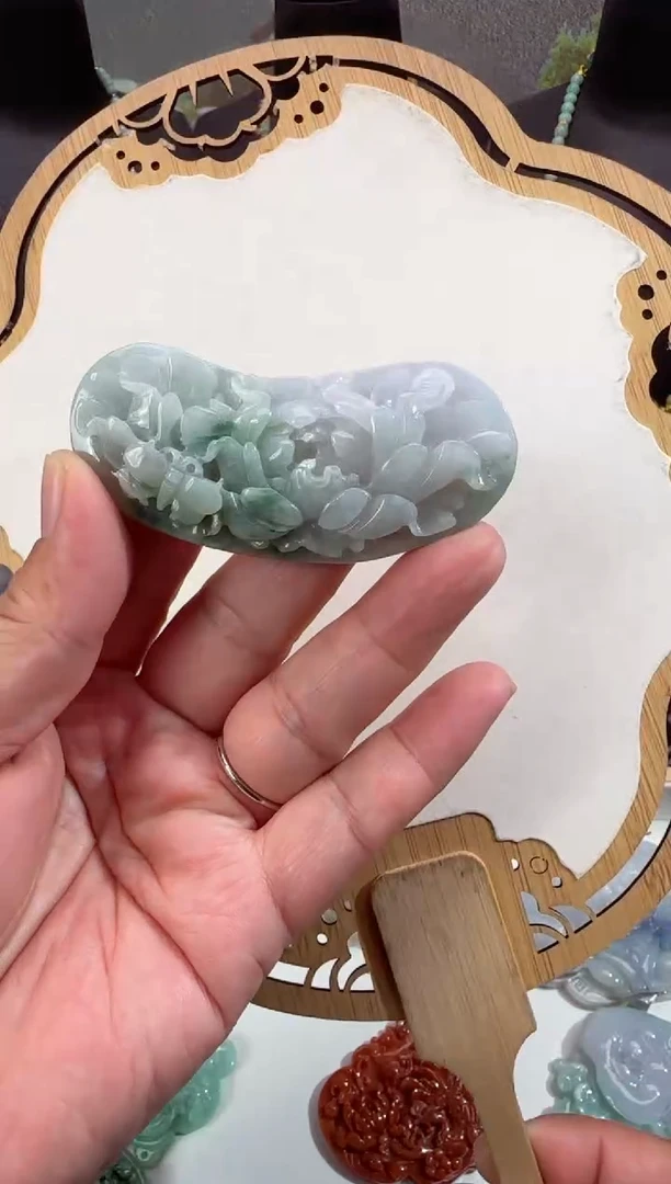 【闪购商品】翡翠颈饰未镶嵌拍照