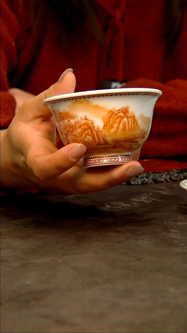 【闪购商品】釉下彩山水压手杯