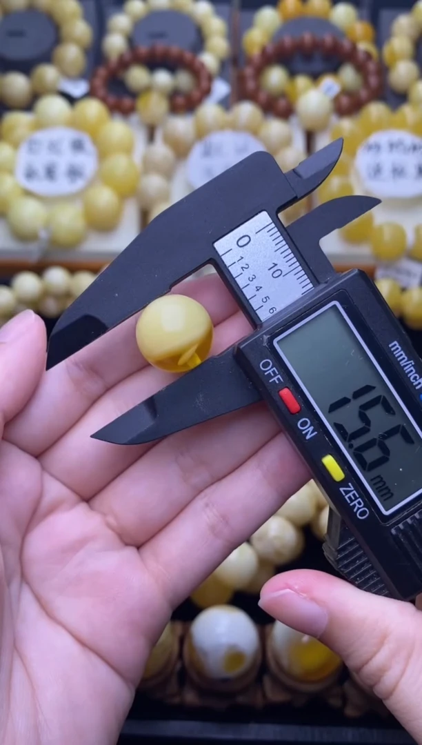 未镶嵌琥珀裸石 大小姐珠宝严选1