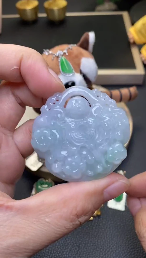 翡翠未镶嵌颈饰净货38909