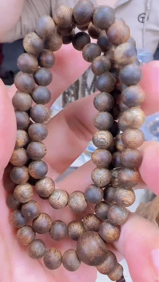 【闪购商品】沉香手串沉水浮海南莺歌绿奇楠07多圈多样性发货
