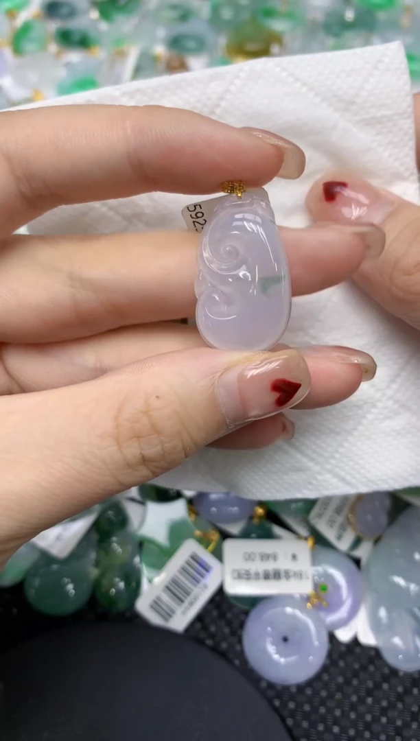 翡翠18K金镶嵌颈饰111111