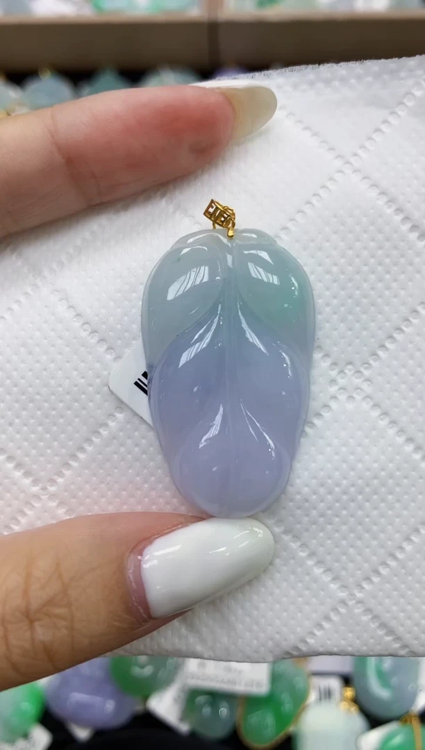 颈饰18K金镶嵌翡翠11111111111