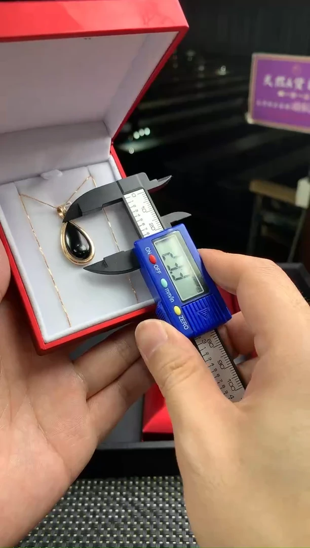 18K金镶嵌定制翡翠--50166