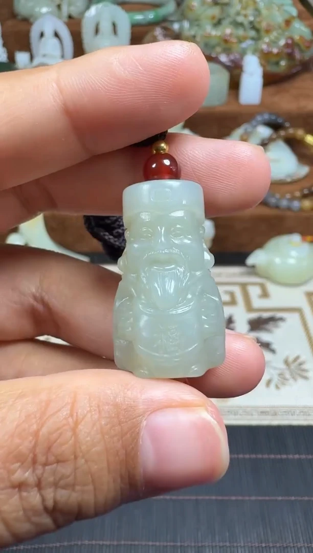 颈饰未镶嵌和田玉1