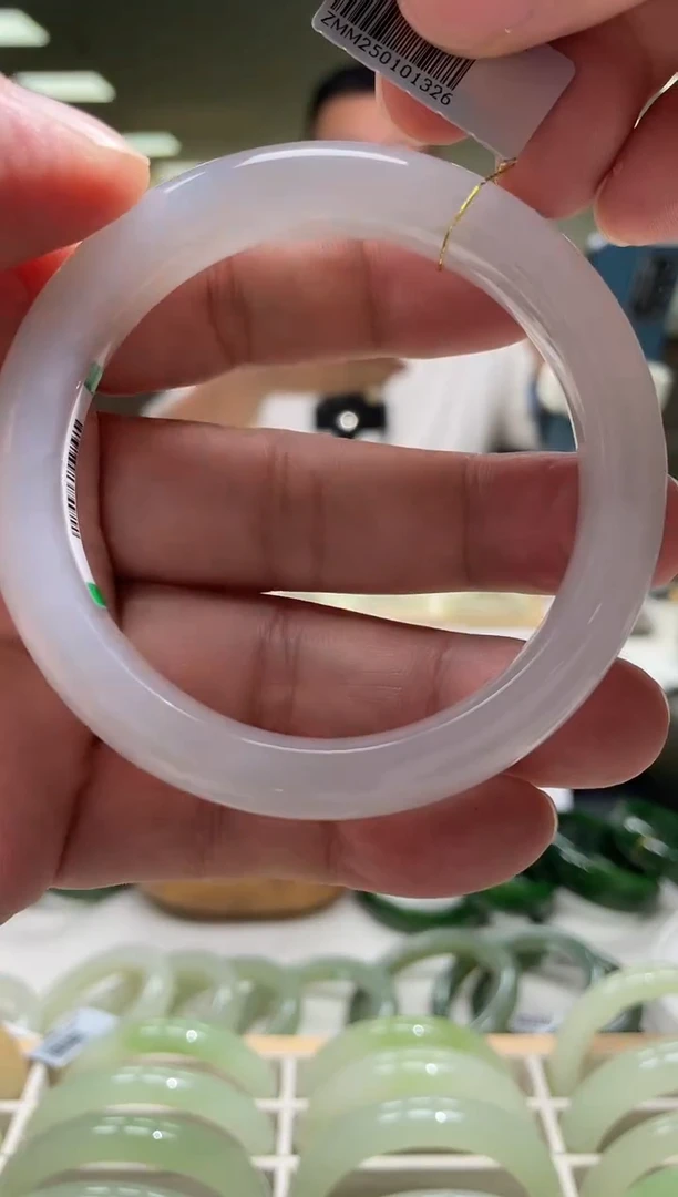 未镶嵌手镯和田玉60-61圈口 1326