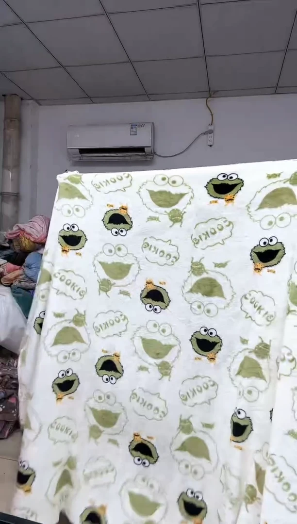 法兰绒1.4x2左右尺寸，材质以主播介绍为准