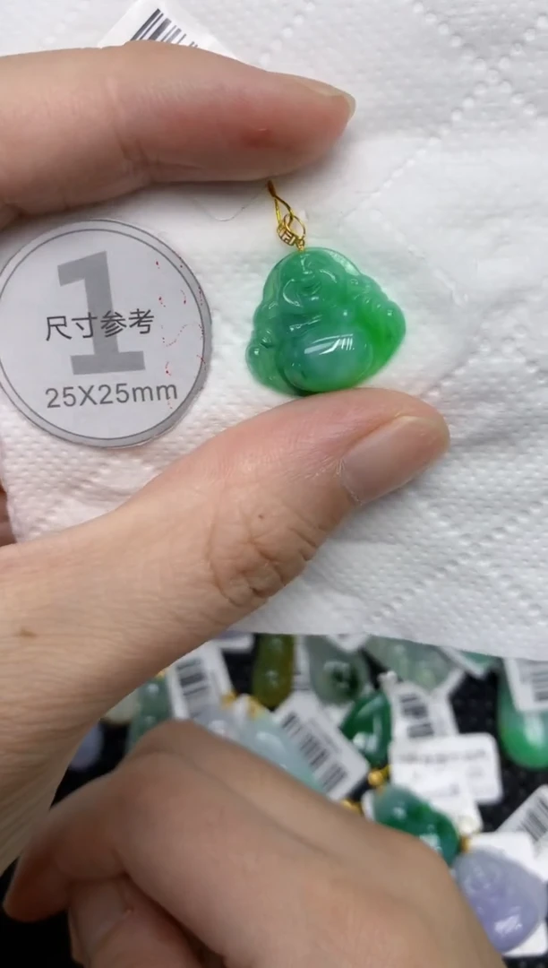 颈饰18K金镶嵌翡翠111111111