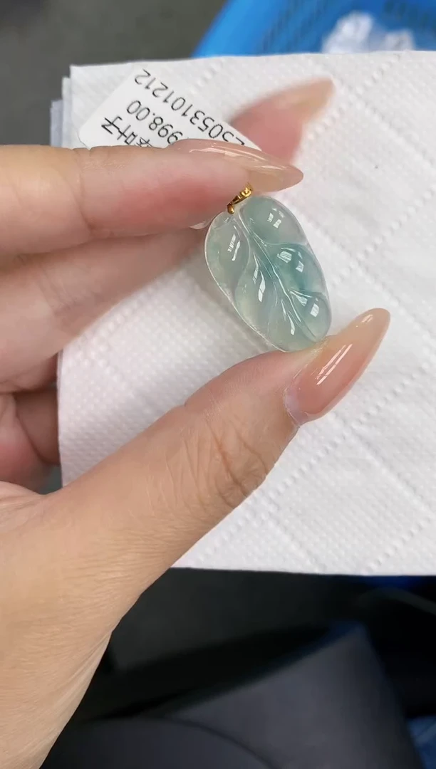 颈饰18K金镶嵌翡翠11111111111