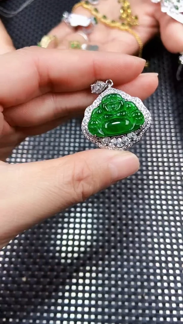 【闪购商品】翡翠颈饰未镶嵌111111111