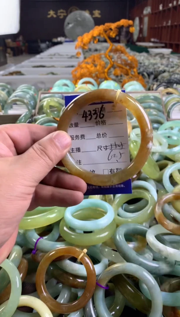 蛇纹石玉未镶嵌手镯4336