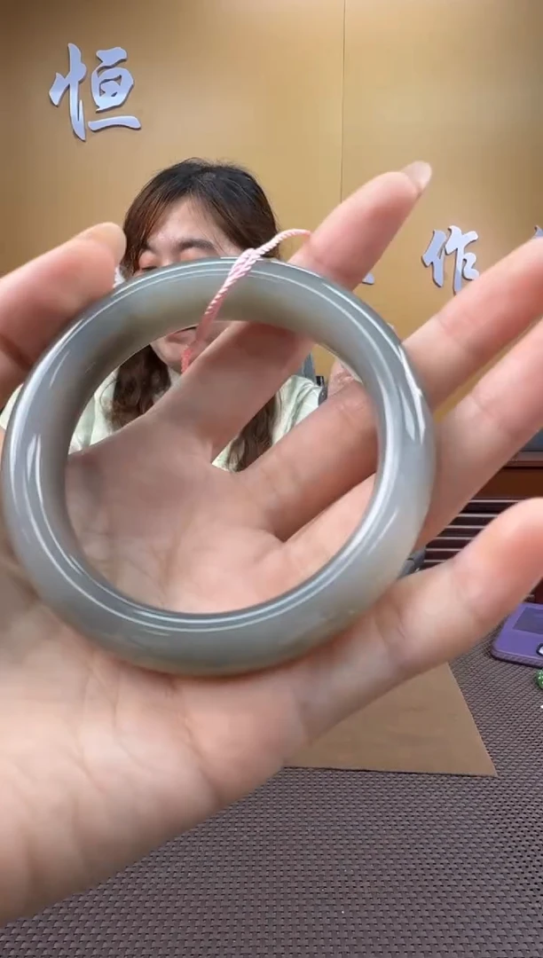 颈饰未镶嵌和田玉手镯60