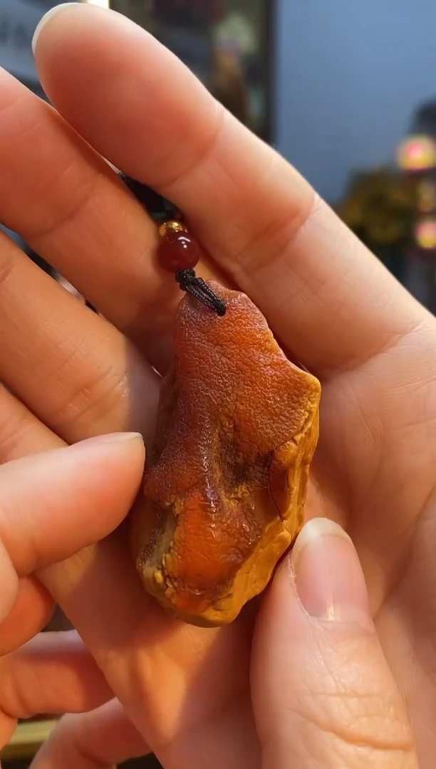 琥珀颈饰未镶嵌吊坠