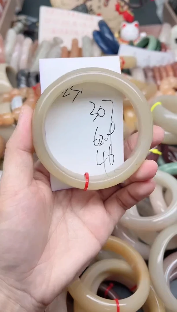 未镶嵌手镯石英质玉307